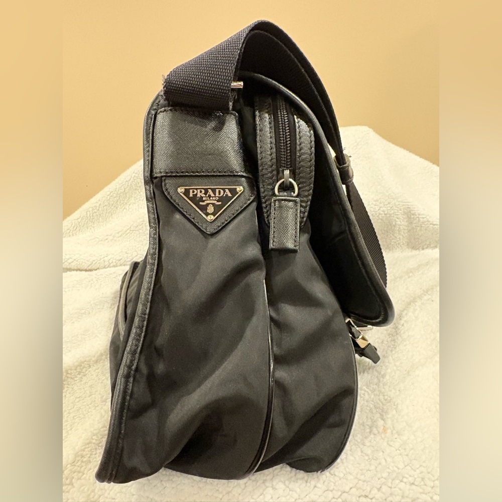 Prada Black Nylon Shoulder Bag 165 144940 - Picture 7 of 15